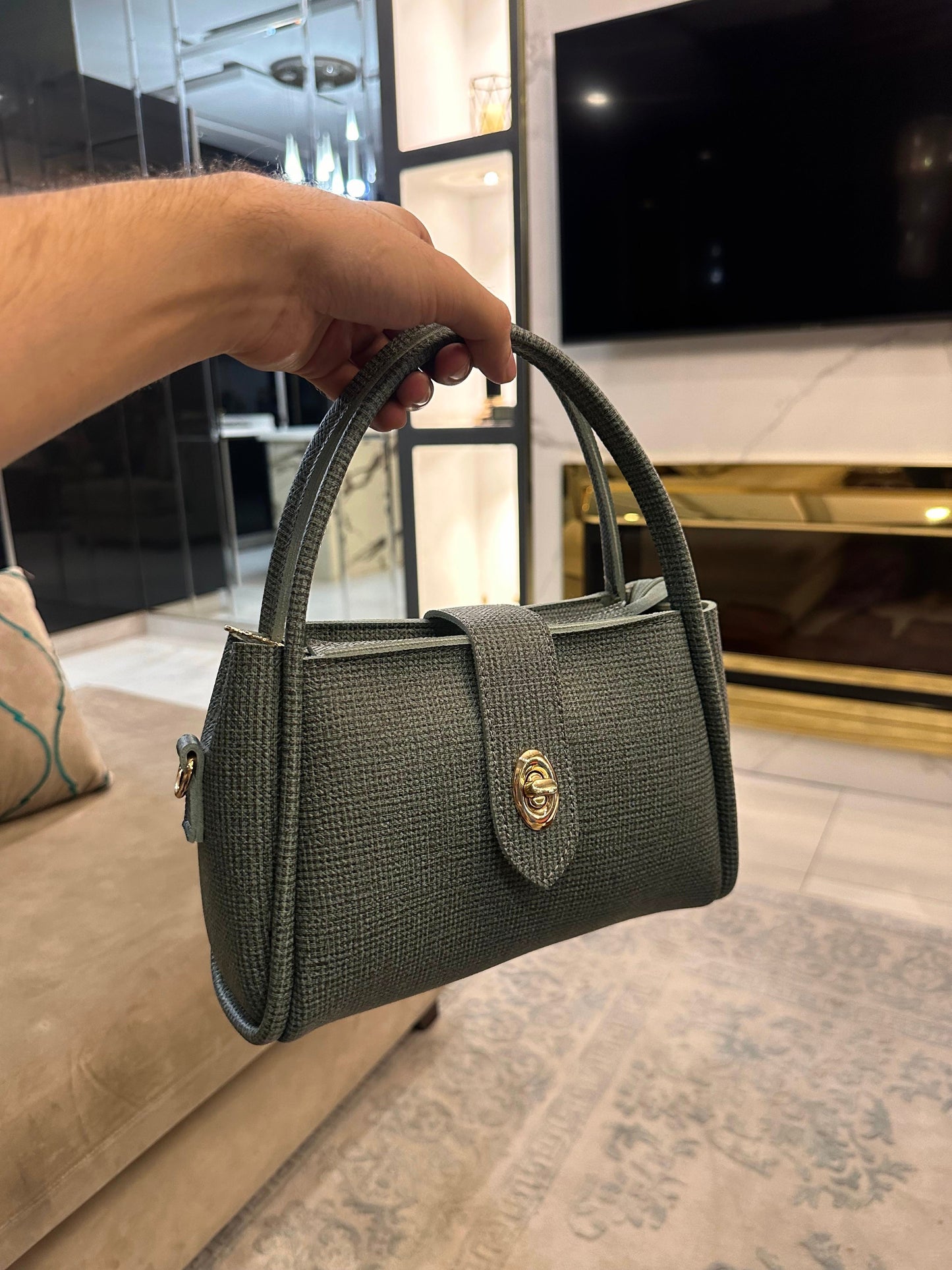 The Heritage Luxe Collection –
Emerald Green.