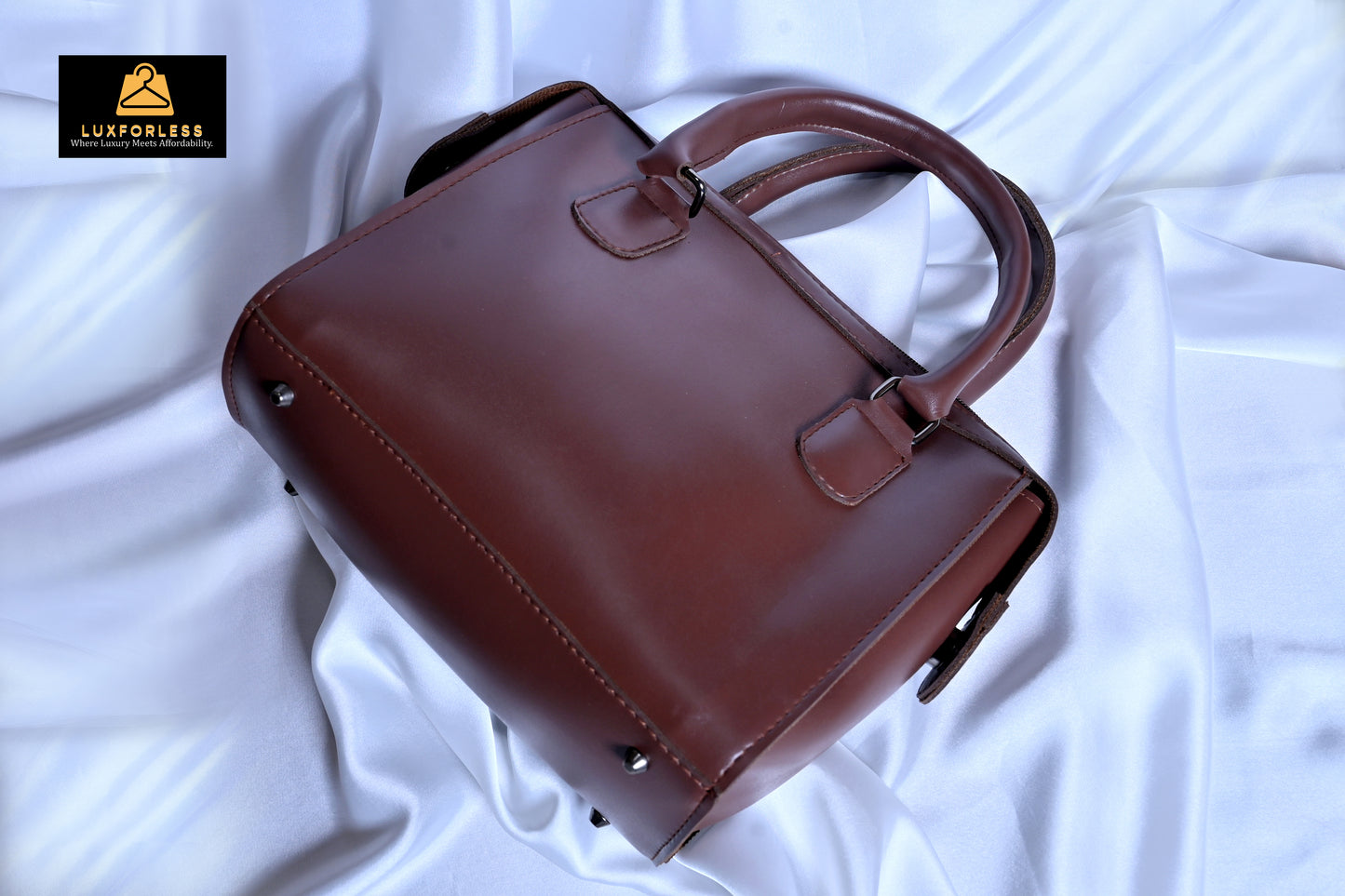 Zip-Zap Carry. Maroon