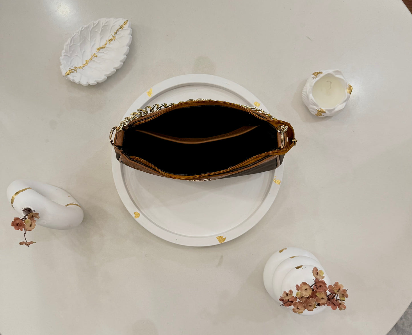 Signature Classic Luxe Collection – Tan Brown Crossbody