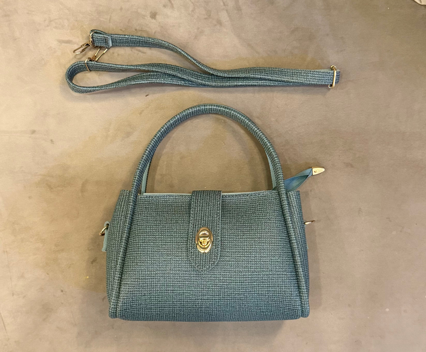 The Heritage Luxe Collection –
Emerald Green.