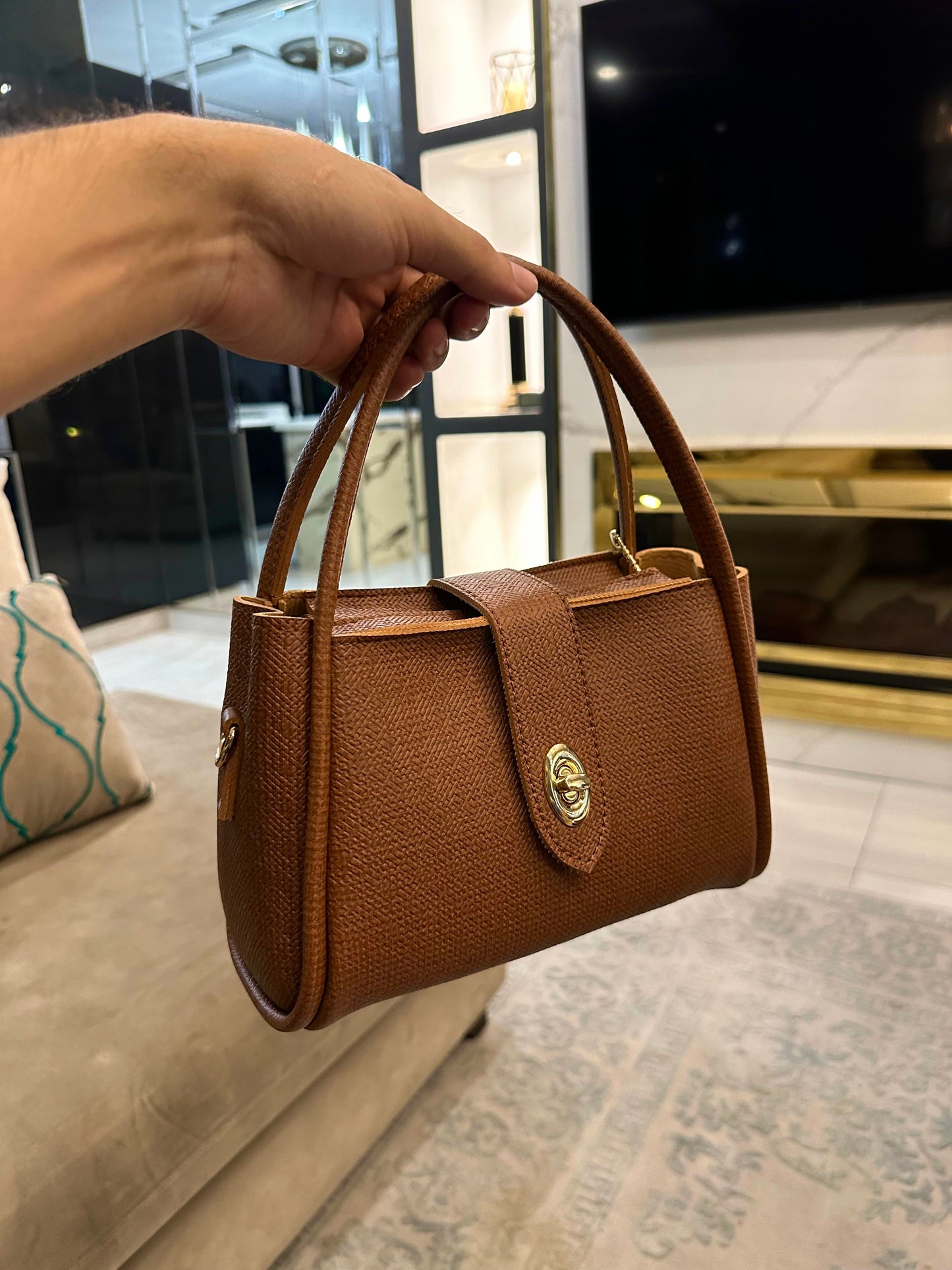 The Heritage Luxe Collection –
Chestnut Royale.