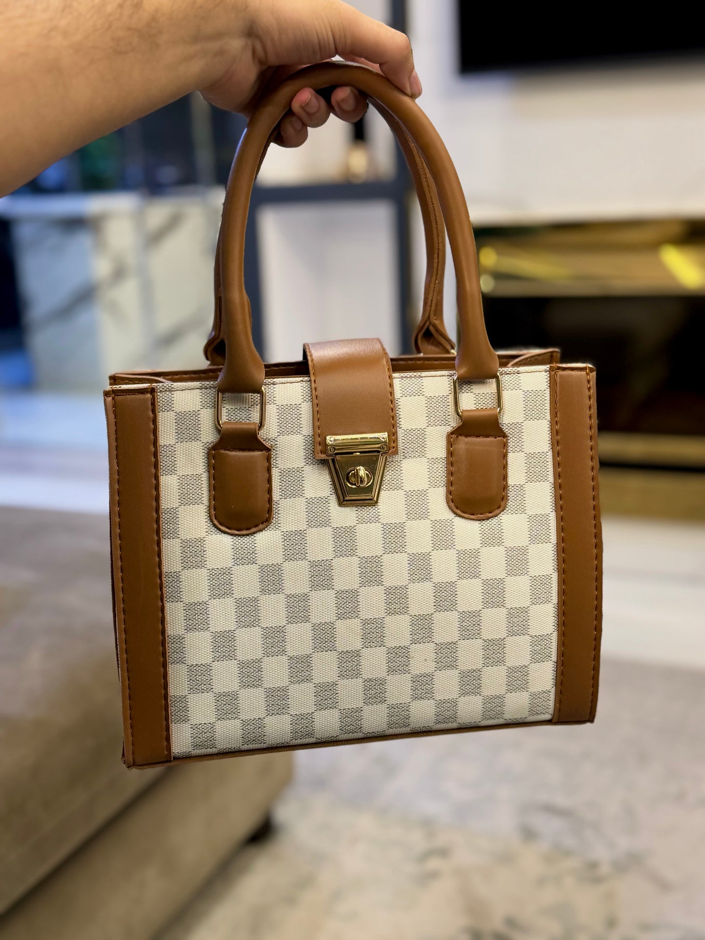 Checkered wish bag - white