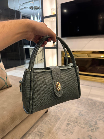 The Heritage Luxe Collection –
Emerald Green.