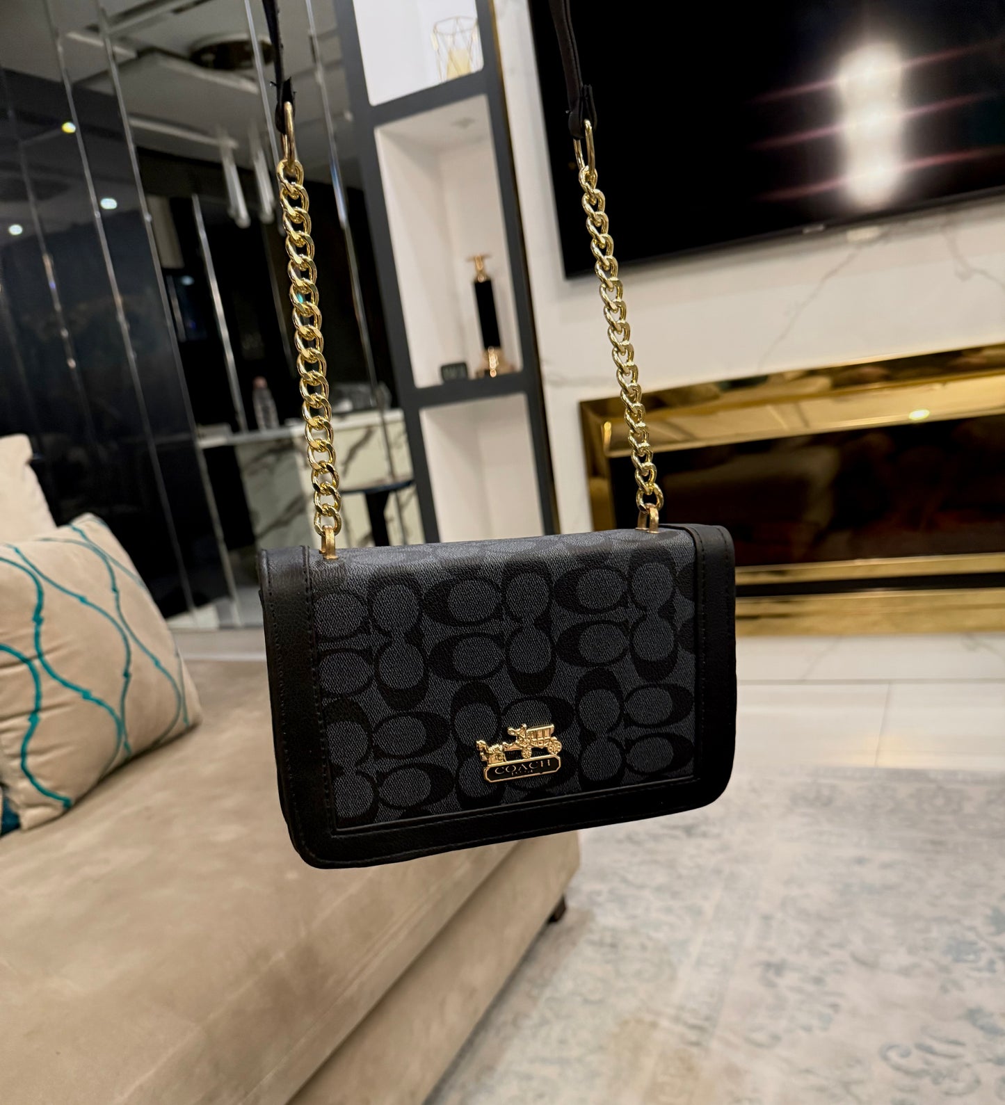 The Heritage Luxe Collection – Noir Majesty Crossbody.