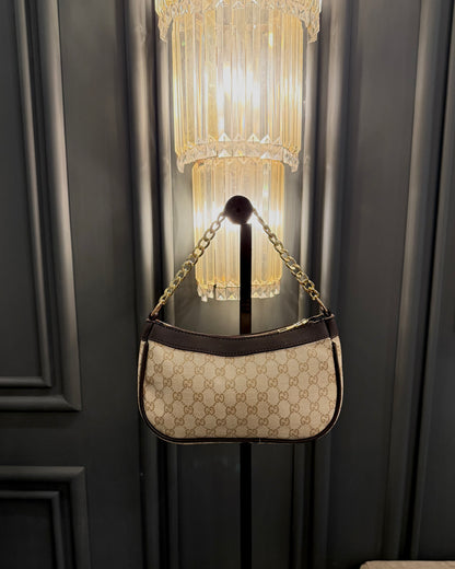 Signature Classic Luxe Collection – Vintage Beige Crossbody.