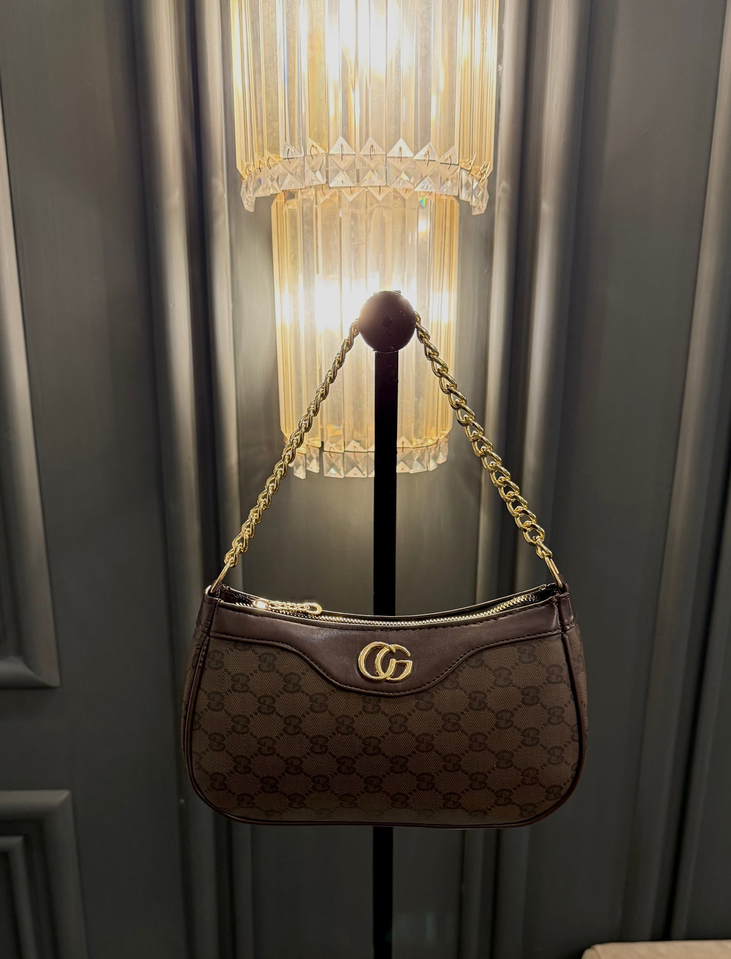 Signature Classic Luxe Collection – Classic Brown Crossbody