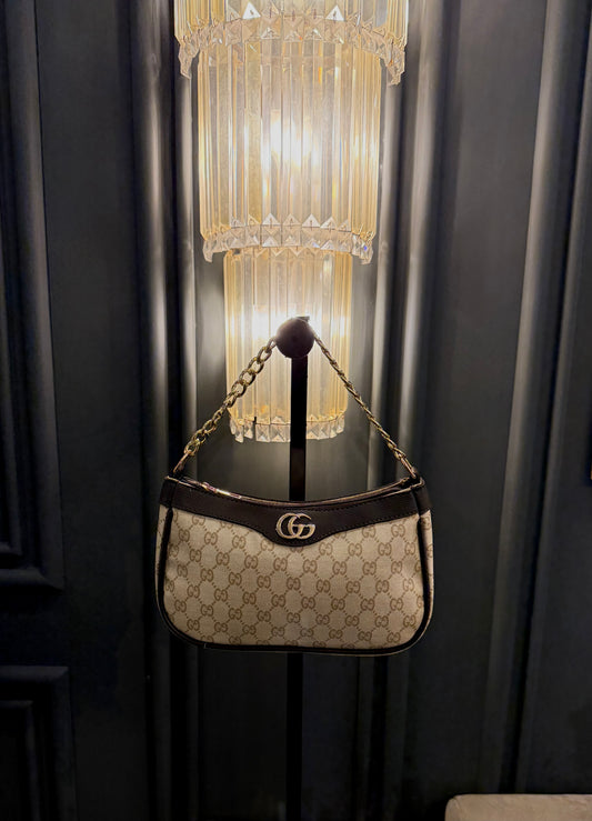 Signature Classic Luxe Collection – Vintage Beige Crossbody.