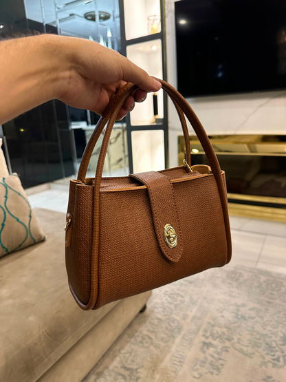 The Heritage Luxe Collection –
Chestnut Royale.