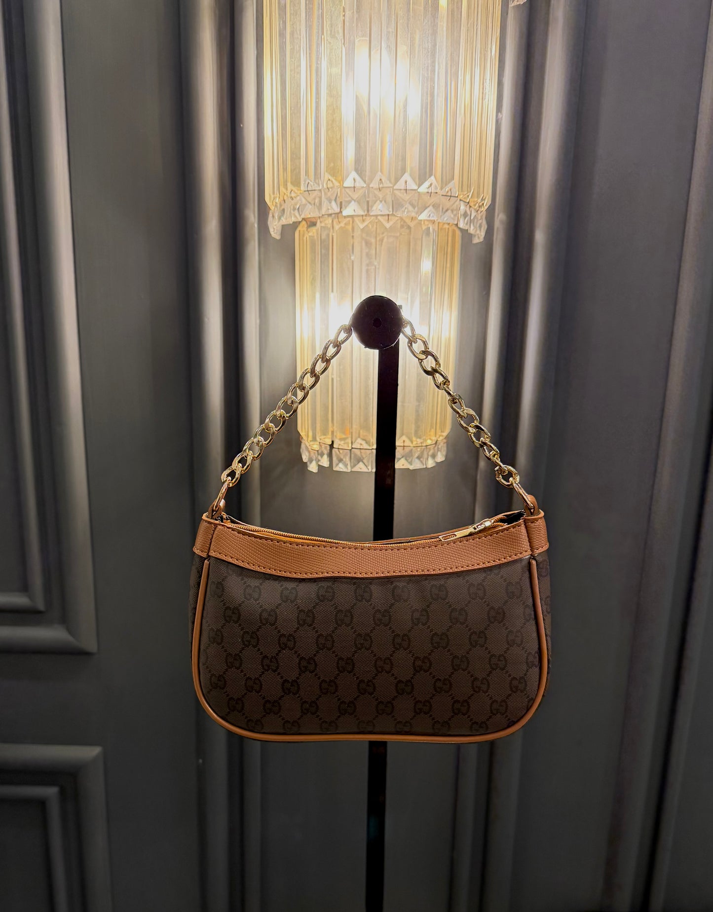 Signature Classic Luxe Collection – Tan Brown Crossbody